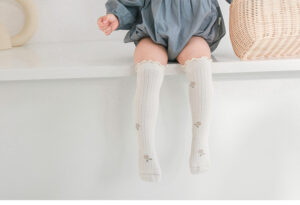 SIB00003 Babies' spring Floral loose cuff knee high socks (11)