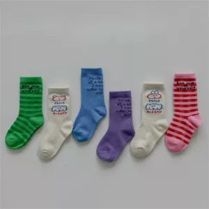 SIK00128 Multi color stripe unisex kids socks (1)